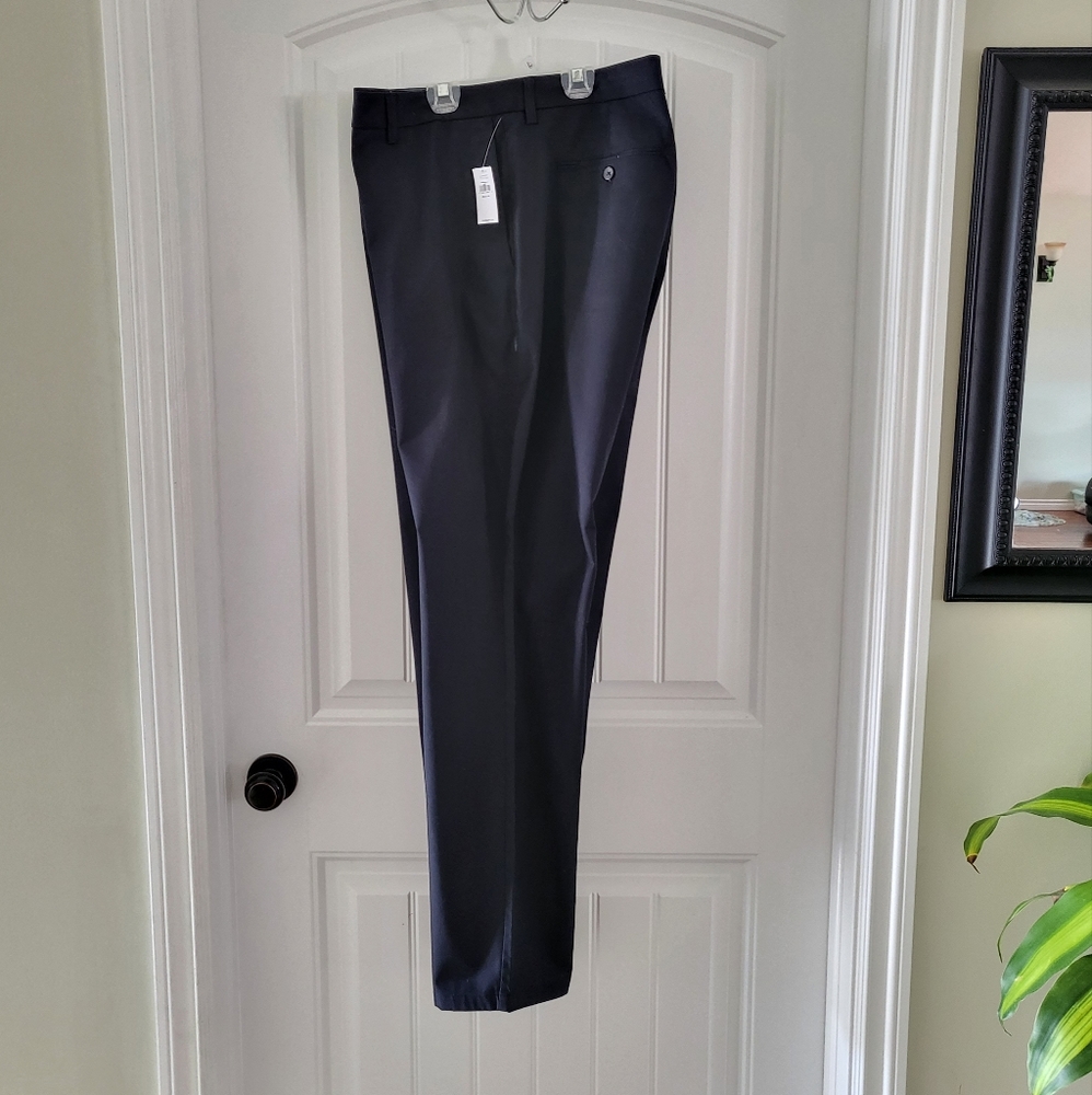 Men's Old Navy Black Athletic Taper Cotton Dress Pant